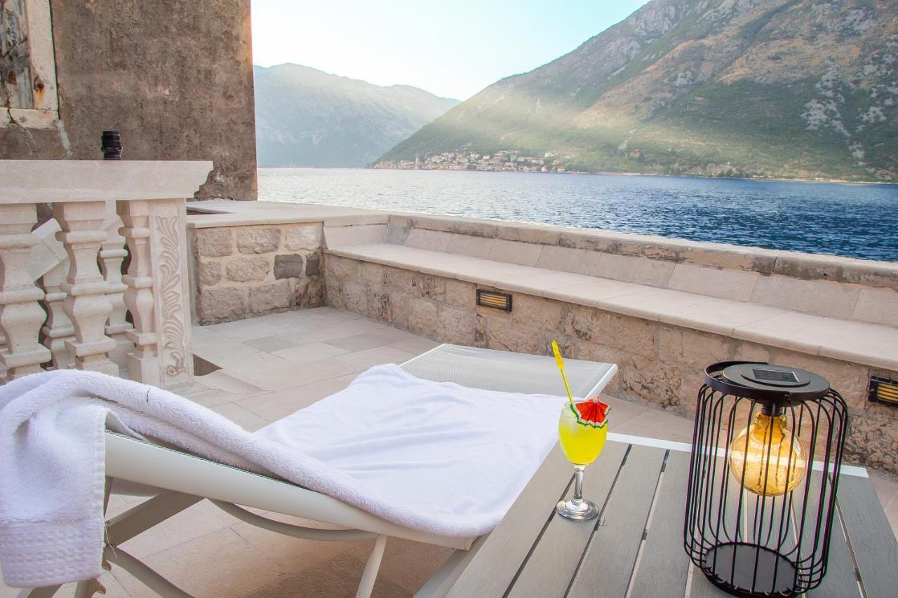 Pallazo Uniqato Seafront Kotor Eksteriør billede